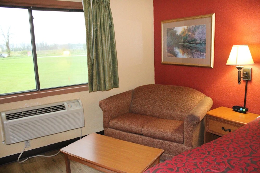Days Inn Sheboygan the Falls 25/41