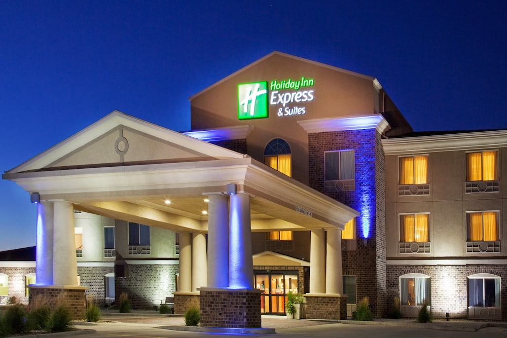 Holiday Inn Express Suites Sioux Center 1/68
