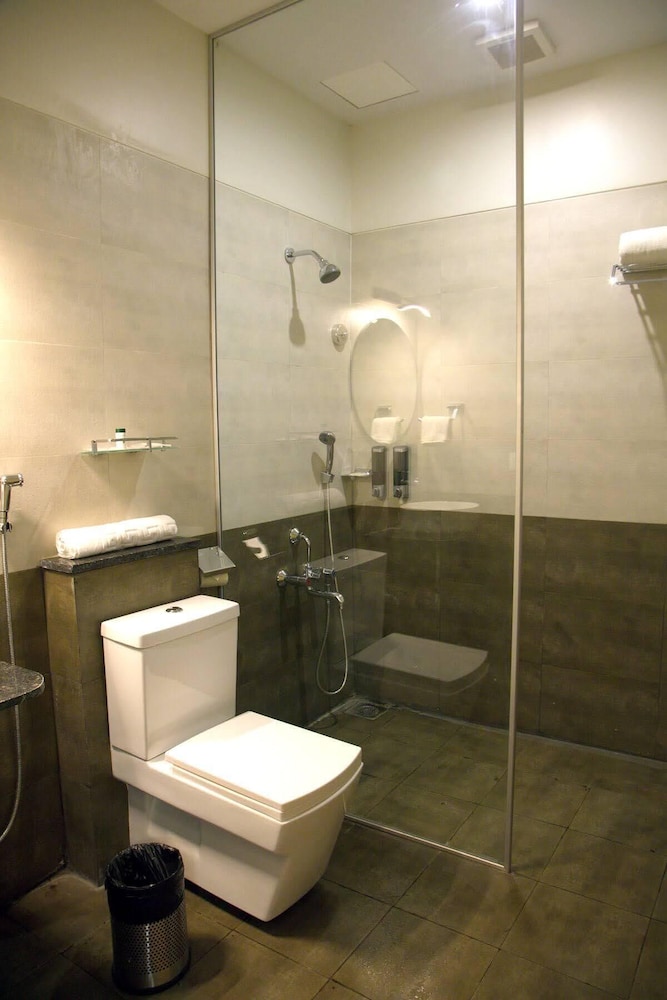 Mastiff Hotel, Ankleshwar 59/60