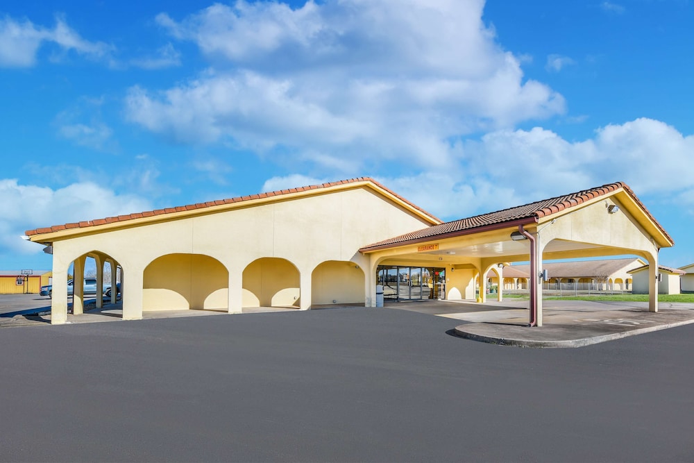 Americas Best Value Inn 1/40