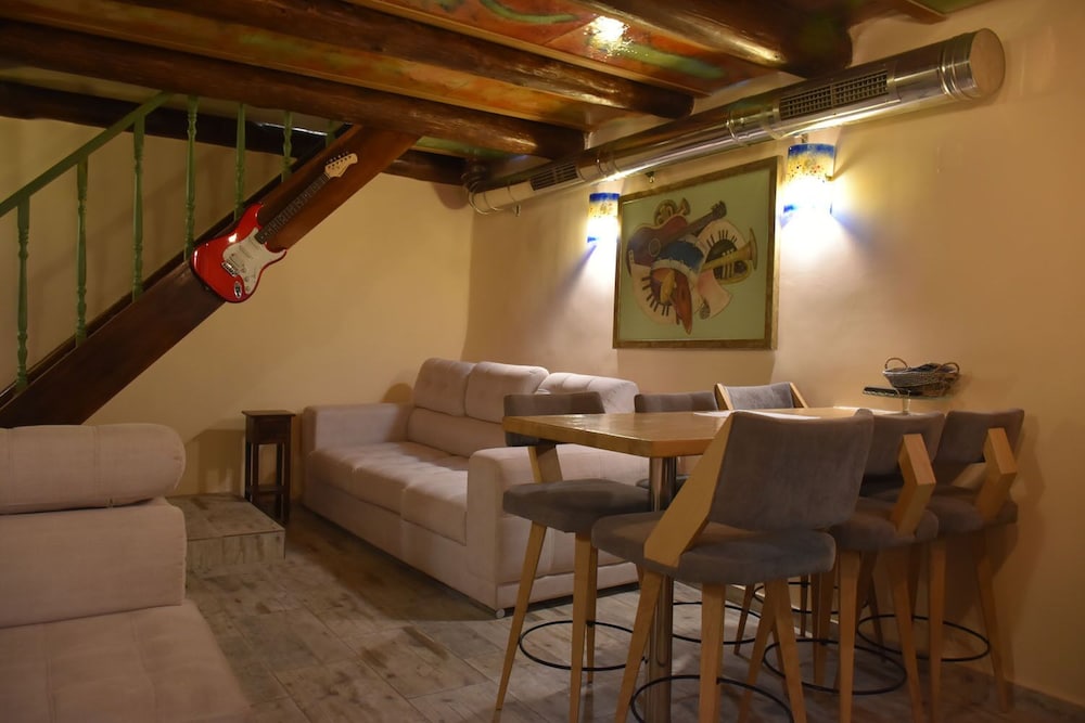Odos Oneiron Hotel 45/64