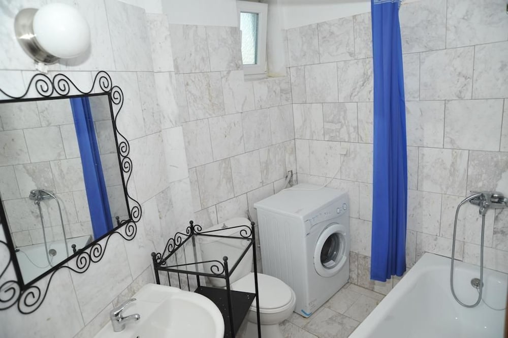 Olympic Kosmas Hotel 60/61
