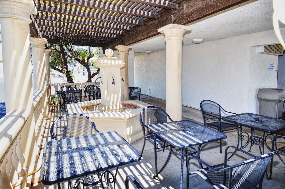 Vagabond Inn Buttonwillow North I-5 34/39
