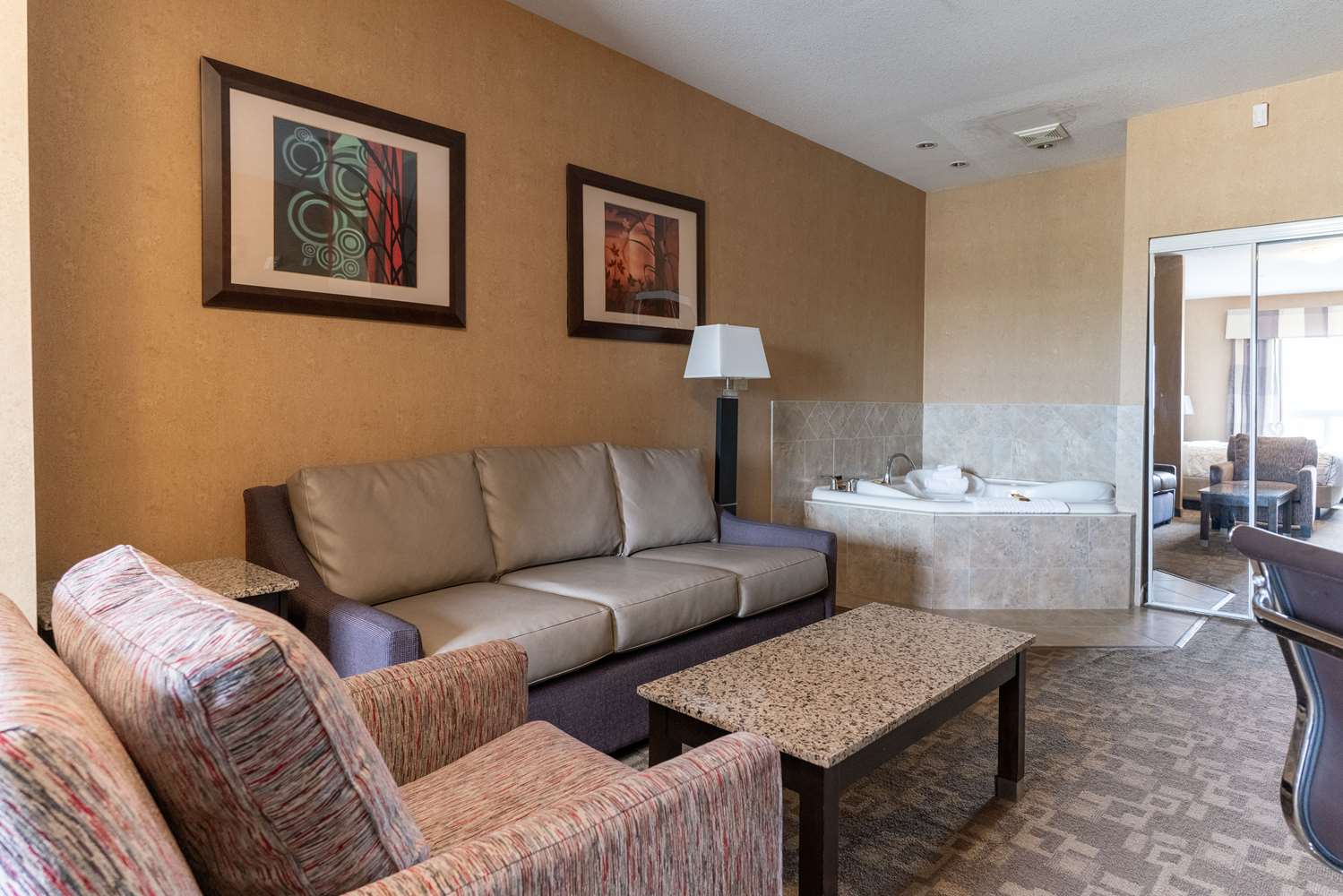 Best Western Plus South Edmonton Inn and Suites 13/32