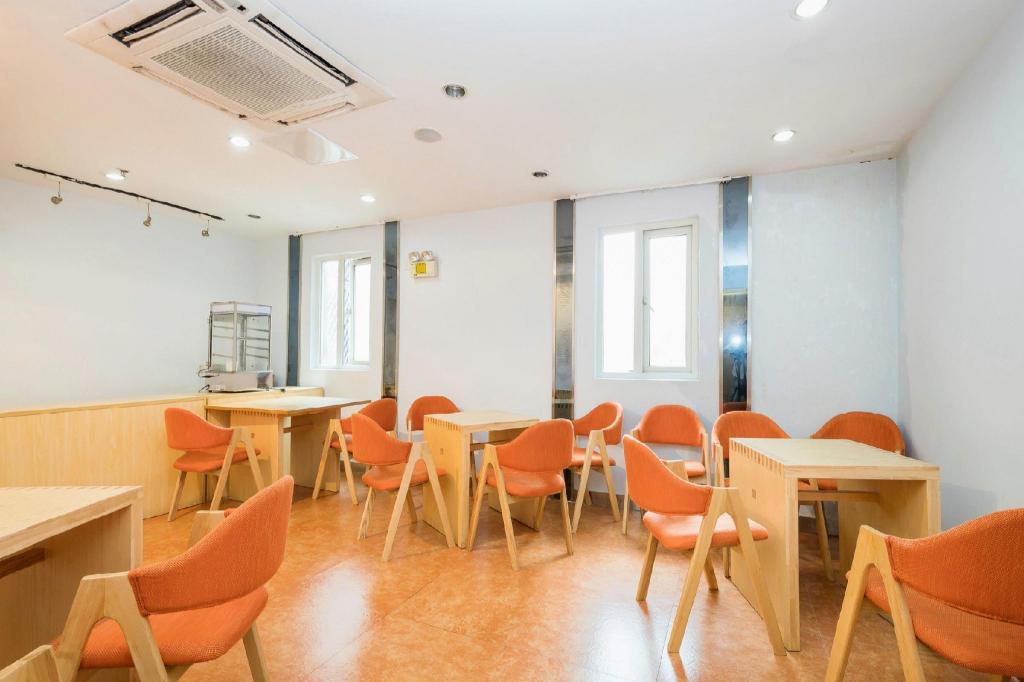 7 Days Inn (Fuzhou Tatou Road) 33/50