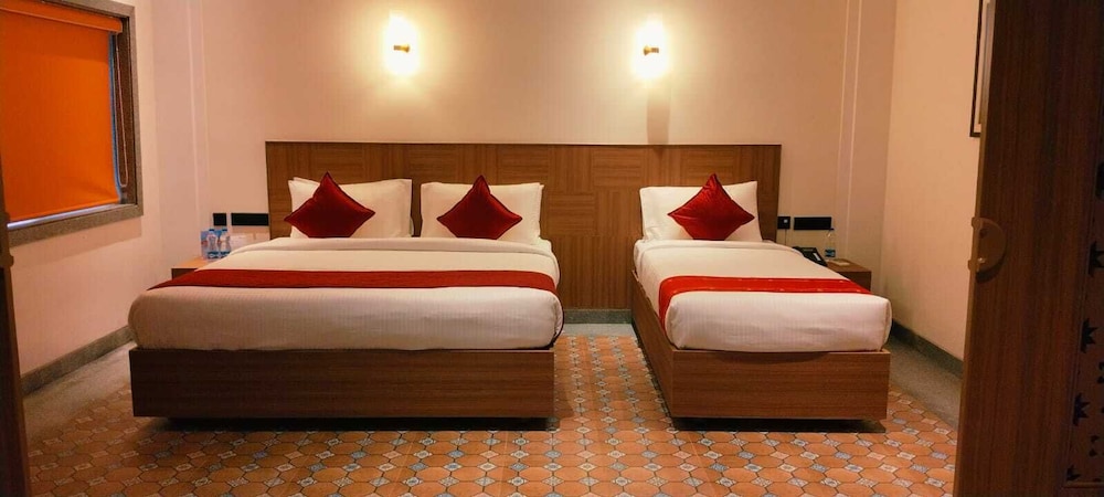 Suite, 1 King and 1 Single Beds, Mary View, 2 Sofa