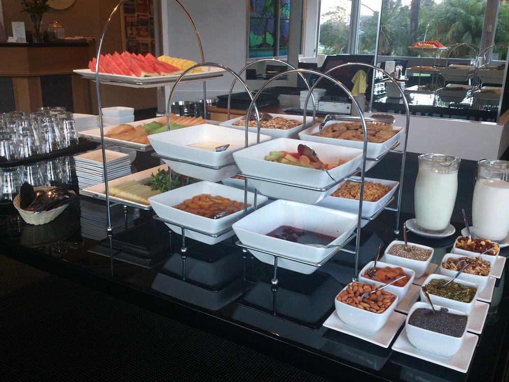 SULLIVANS HOTEL PERTH 17/24