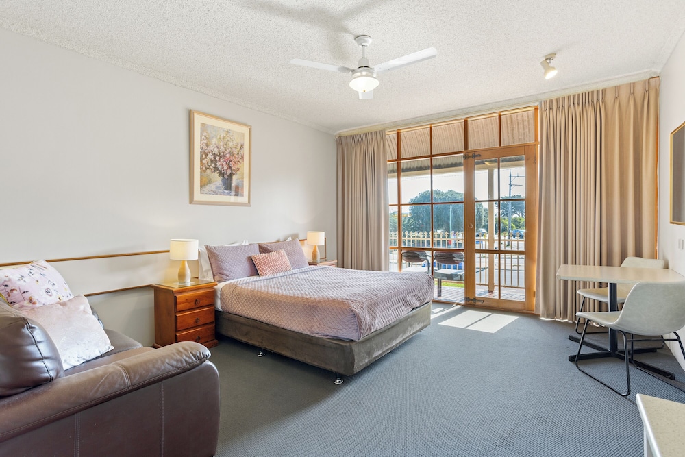 Room, Queen Bed, Bay View, Balcony