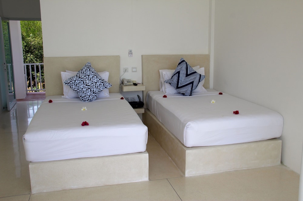 SERI RESORT GILI MENO 24/70
