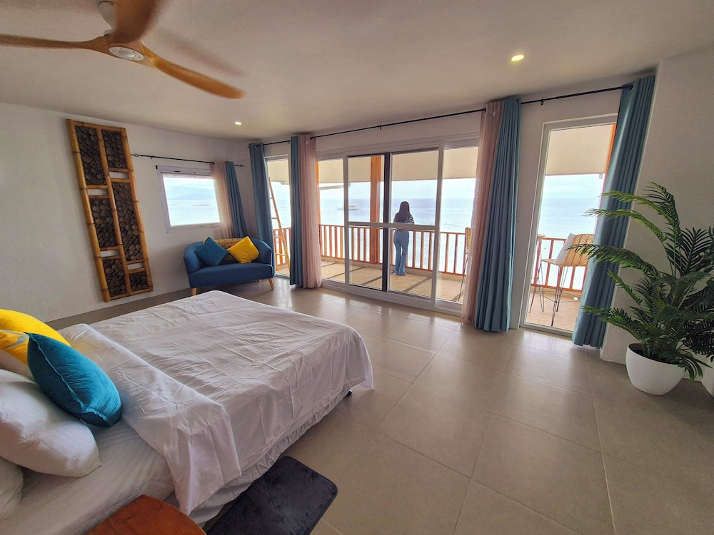 EXCLUSIVE, KING BED, SEA VIEW, BALCONY