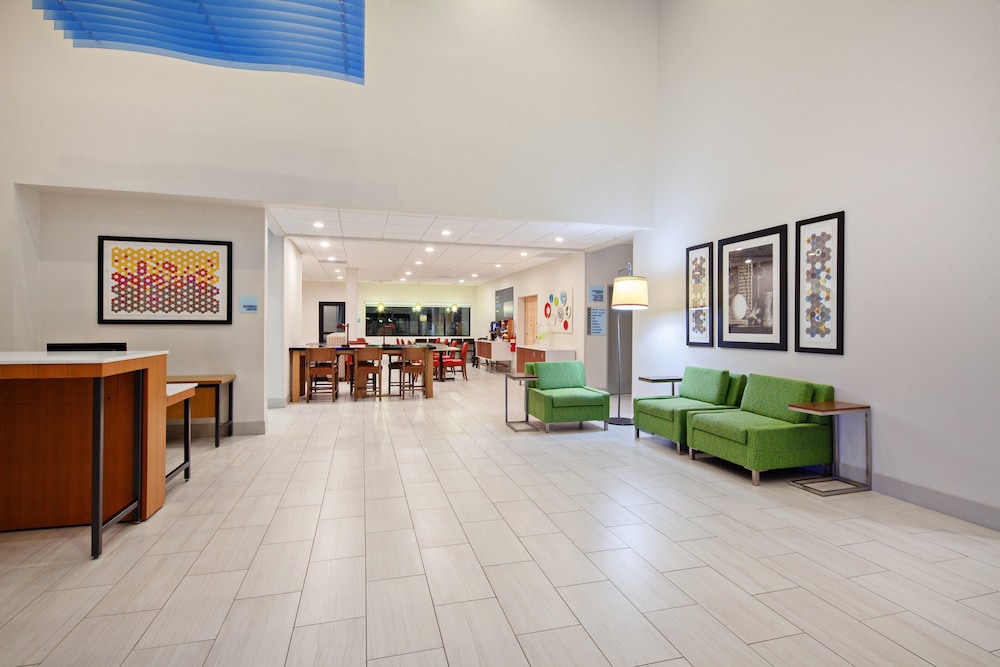 Holiday Inn Express Hotel and Suites Rancho Mirage - Palm Spgs Area 17/61