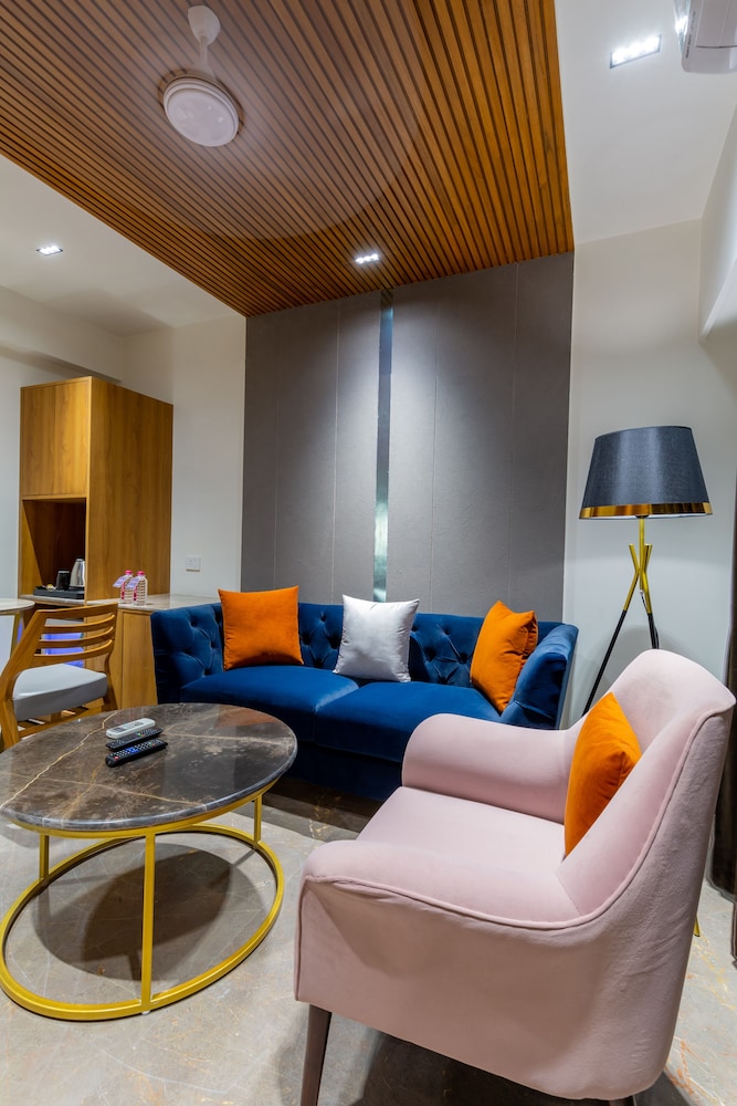 Nalanda Hotel 50/63