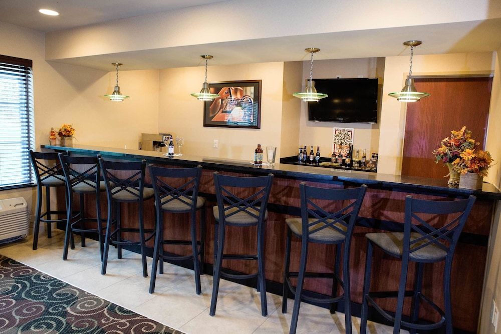 Cobblestone Hotel Knoxville 14/56