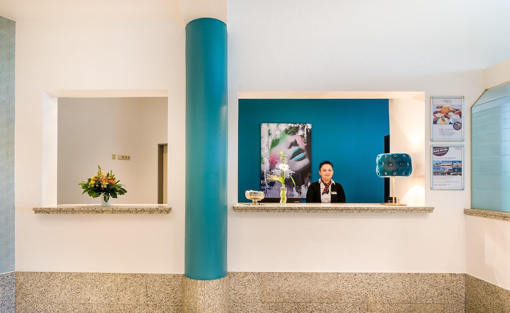 HOTEL VIKTORIA NEUSS 65/68