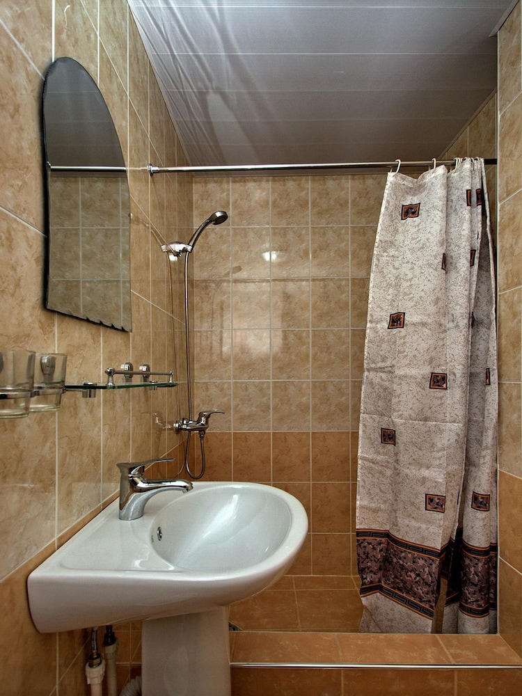 Rohat Hotel 41/43