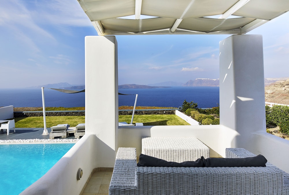 Santorini Princess Presidential Suites 20/50