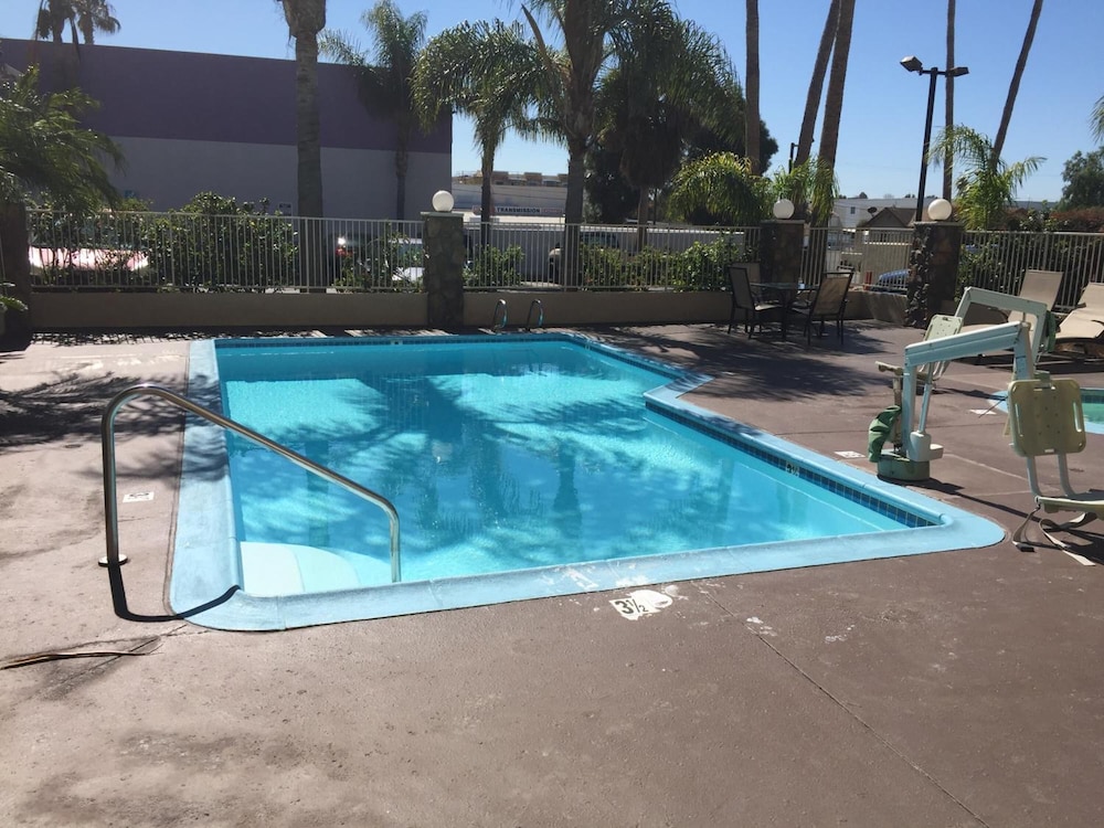 Chula Vista Inn 46/61