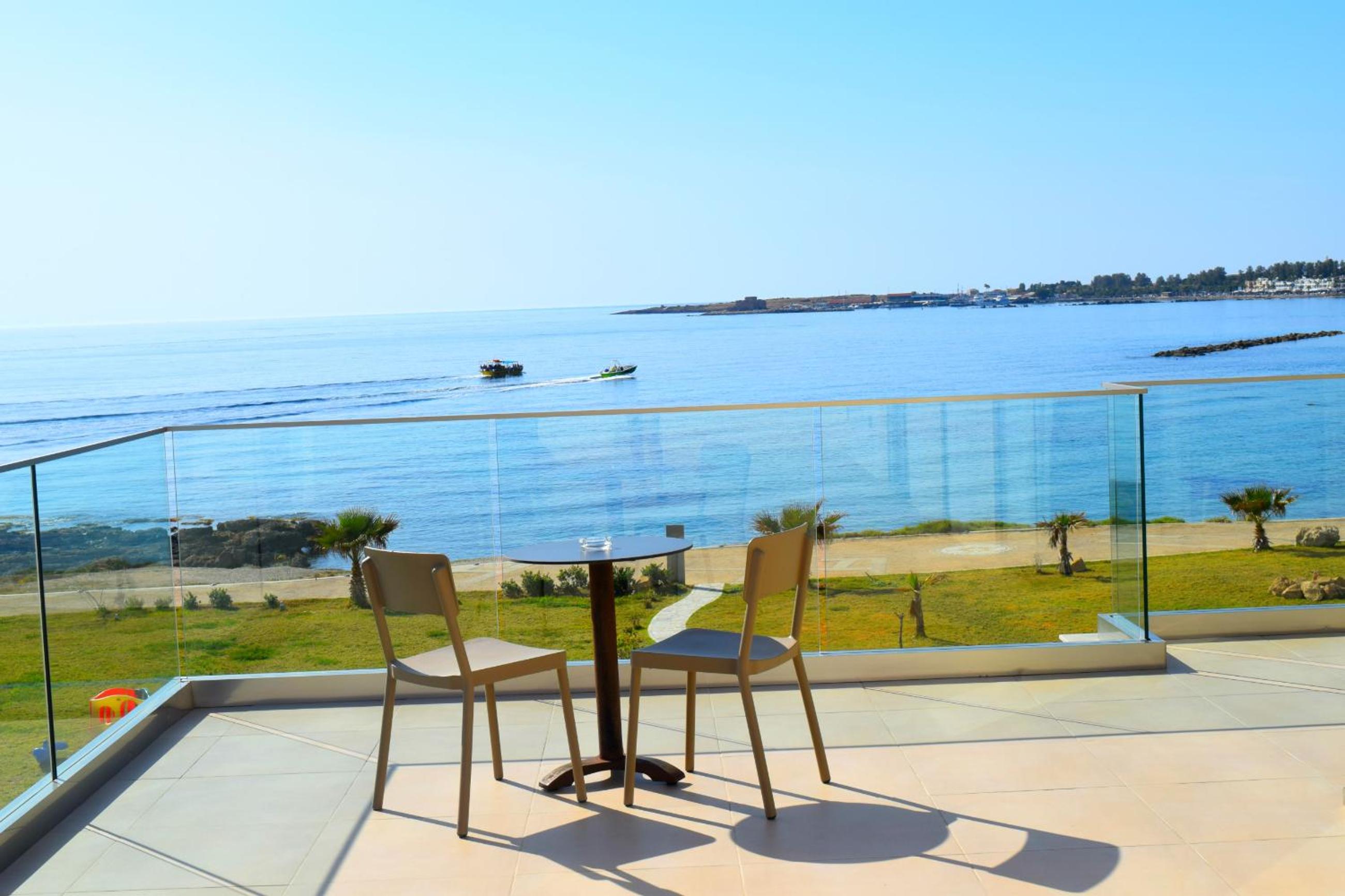 Amphora Hotel & Suites in PAPHOS