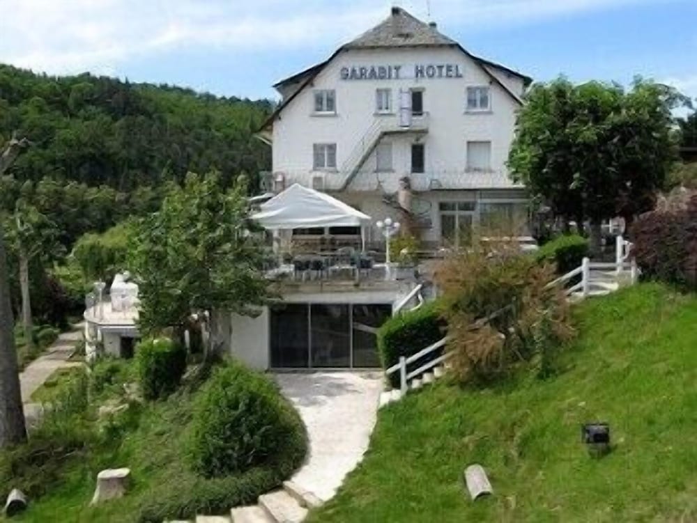 Garabit Hotel 25/29