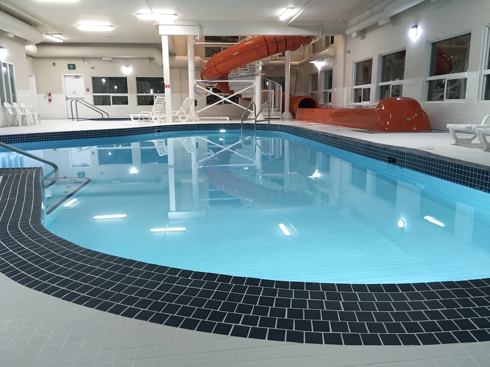 Super 8 by Wyndham Athabasca AB 1/31