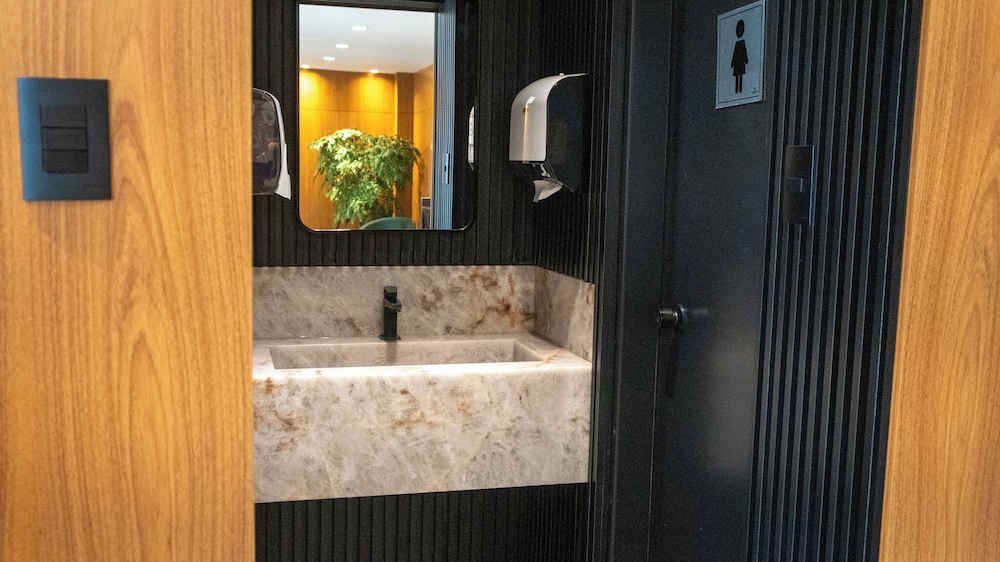 HOTEL NOHOTEL 10/48