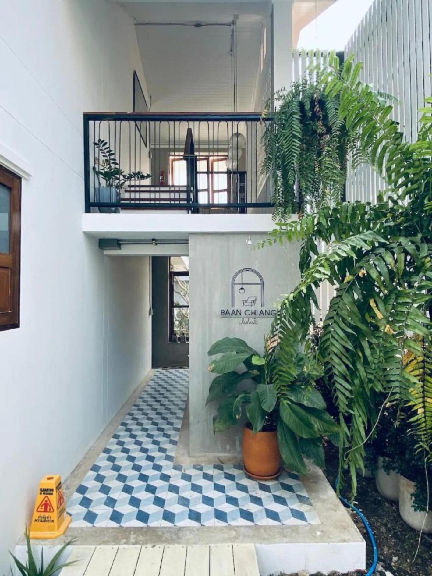 Baan Chiang Bed Lampang by ZUZU 1/24