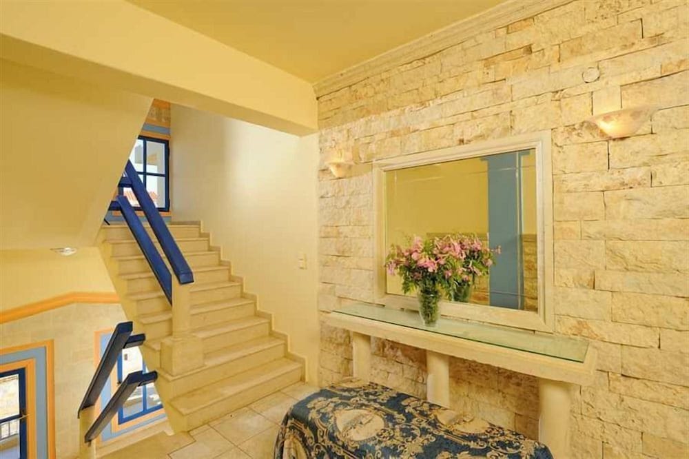 Parthenis Hotel & Suites 31/50