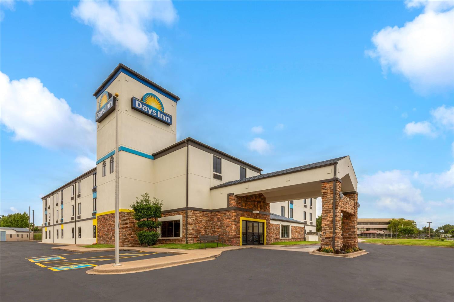 Days Inn By Wyndham Tulsa Central 40/42