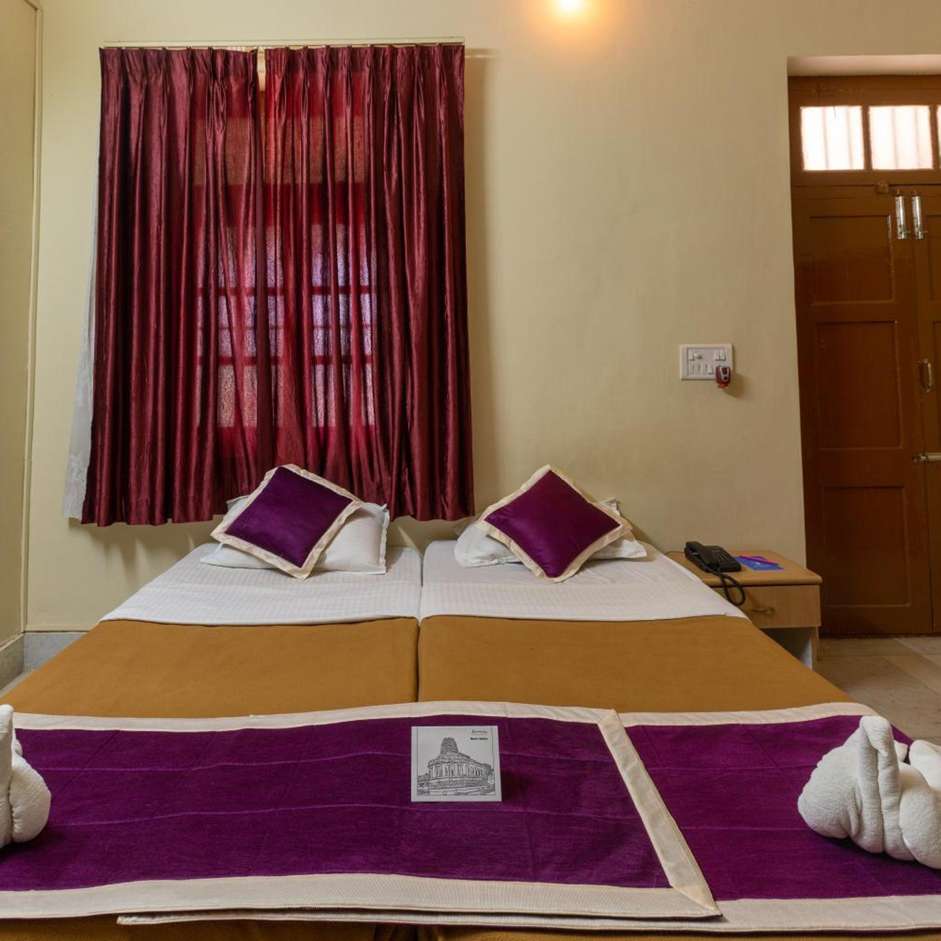 Kstdc Hotel Mayura Chalukya Badami 12/50