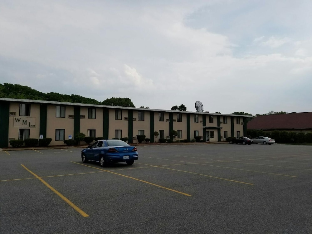 Woonsocket Motor Inn 10/15