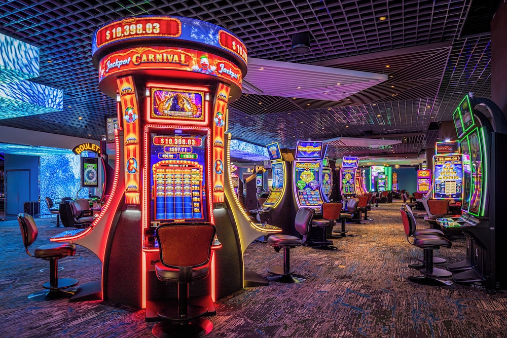 The LINQ Hotel & Casino - A Caesars Rewards Destination 45/54