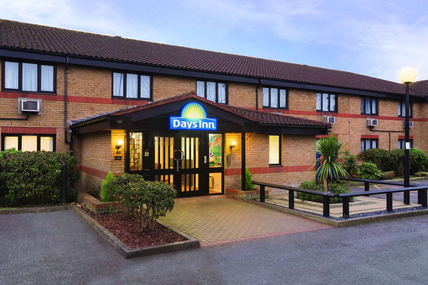 Days Inn by Wyndham London Stansted Airport 1/28
