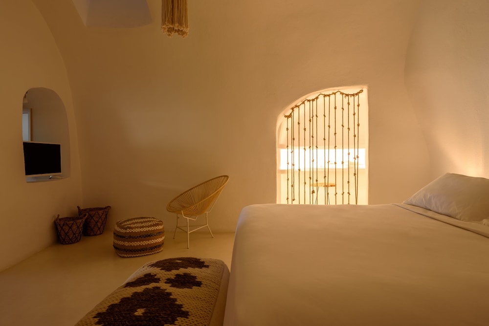 Suite Home Santorini 27/75