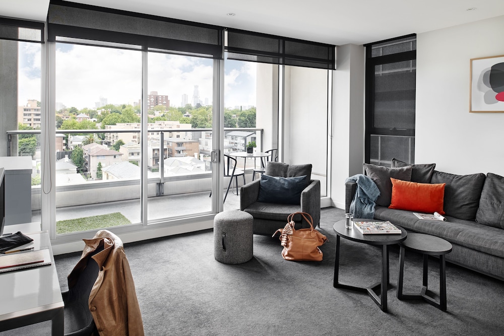 PUNTHILL SOUTH YARRA GRAND 30/61