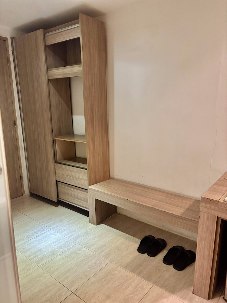The E-Hotel Makati 35/59