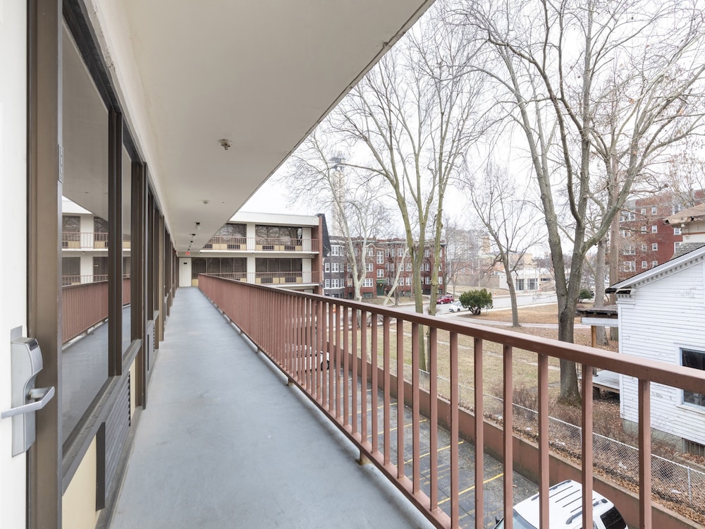 Americas Best Value Inn Springfield - Mansion View 4/47