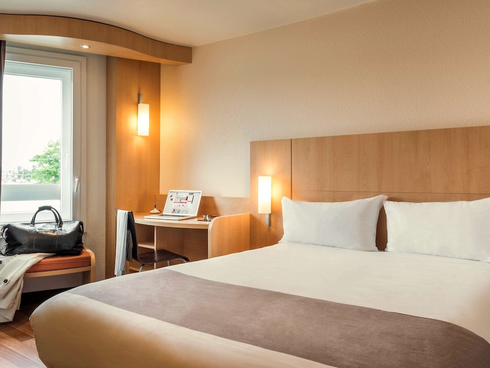 Ibis Paris Coeur d Orly Airport Hotel 15/66