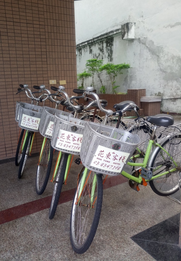 Hua Tong Hotel 44/54