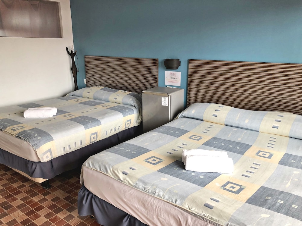 Pura Vida Resort 45/50