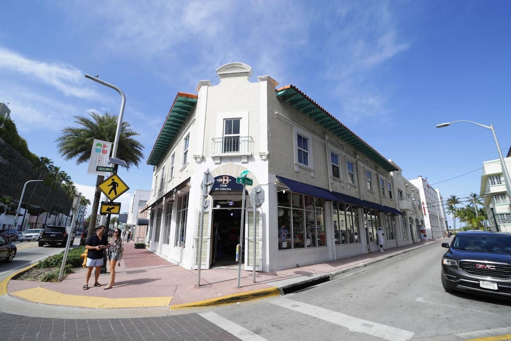 Ithaca of South Beach Hotel 37/51