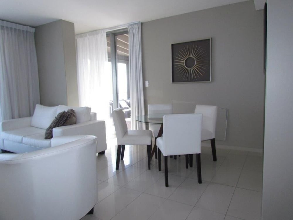 Infinity Self-Catering Apartments 18/50