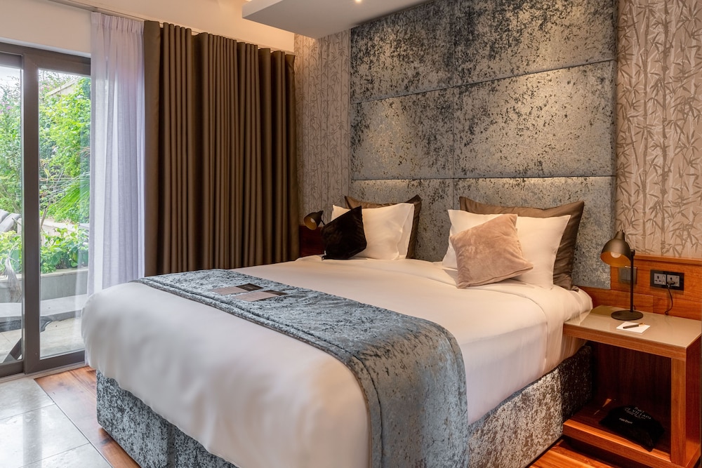 The Village Boutique and Spa 20/72