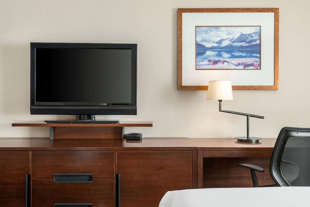 Travelodge by Wyndham Calgary South 39/63