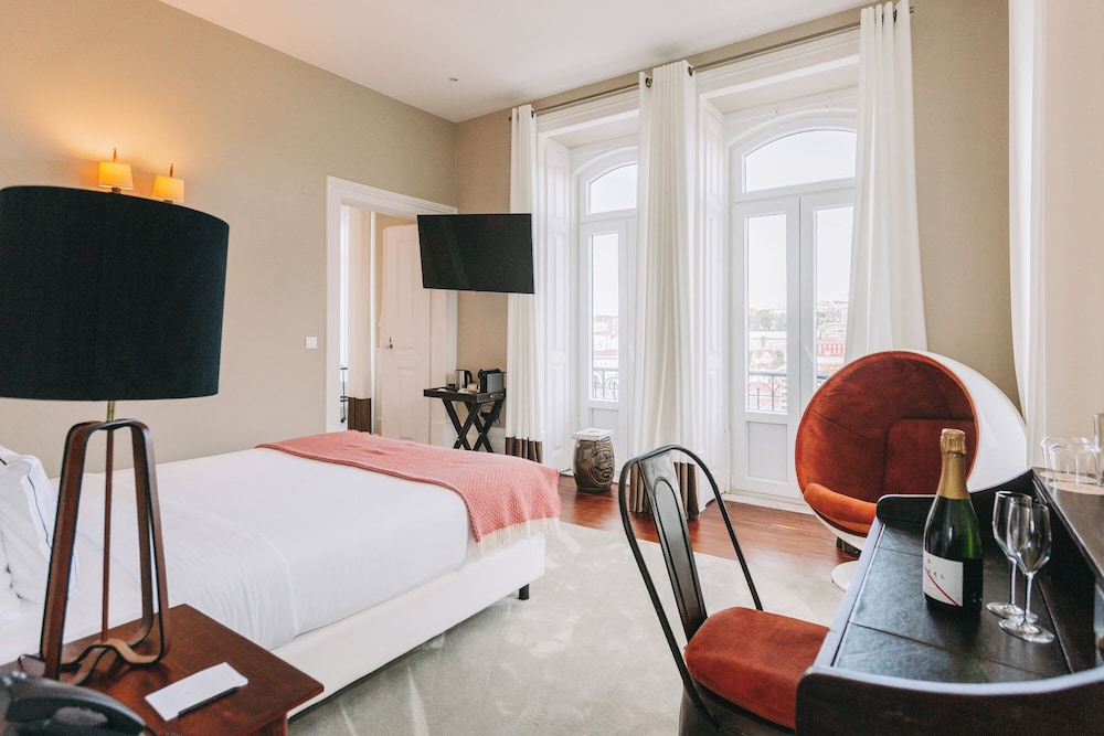 Royal, Master, Twin Beds, with View، Torel Palace Lisbon 3/5