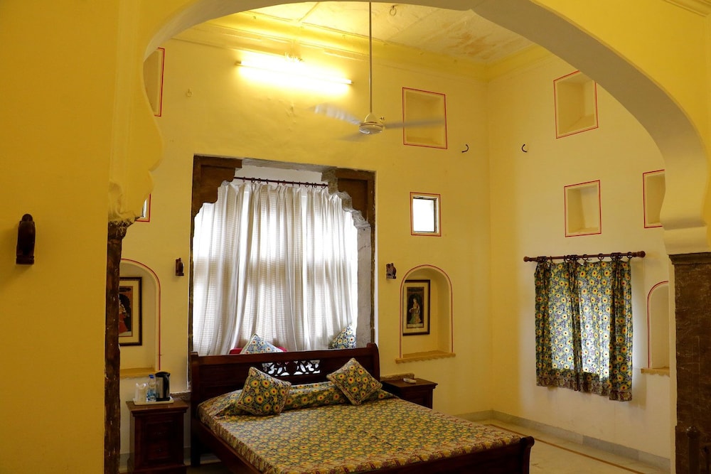 DEV NIWAS - HERITAGE HOTEL 14/22