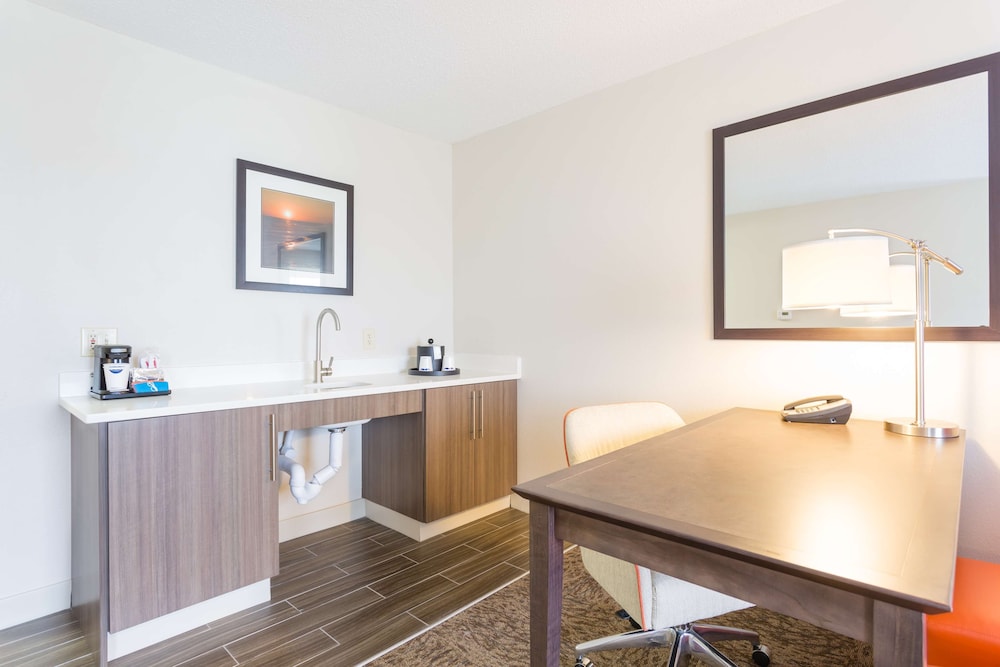Hampton Inn Havelock 28/56