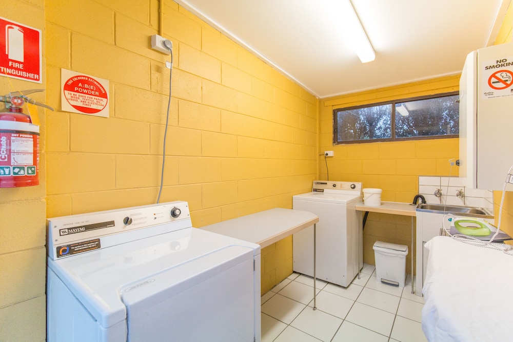 Sandpiper Motel 10/50