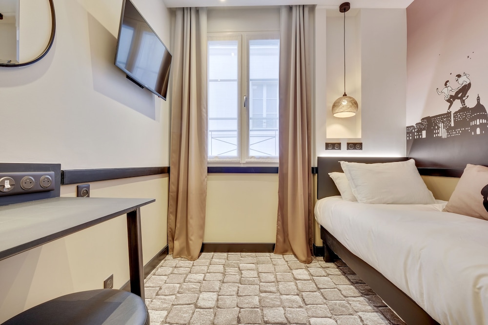 Hotel Lucien & Marinette 11/46