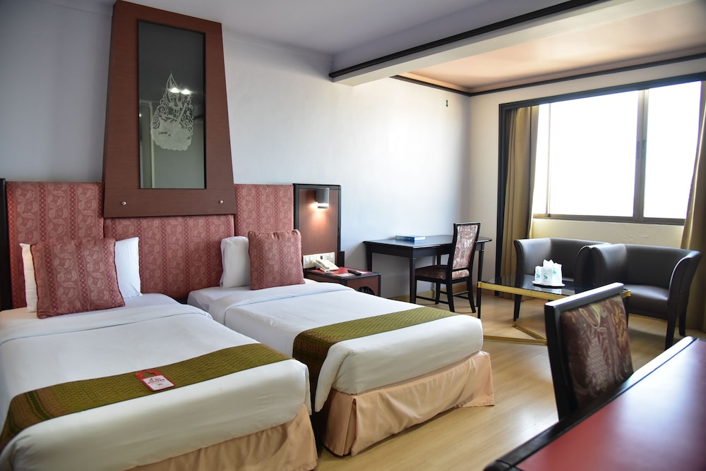 BP GRAND TOWER HOTEL 21/59