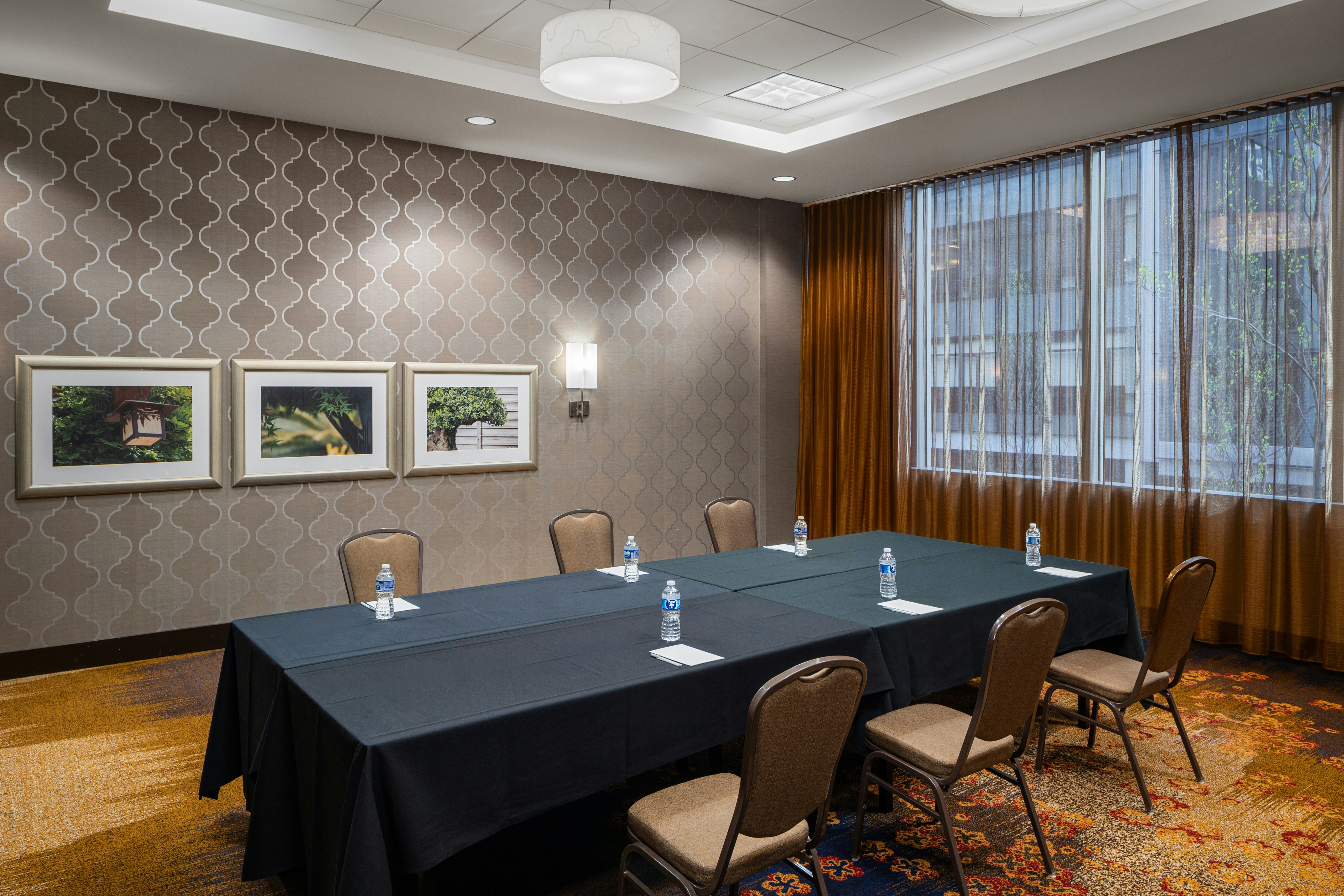 Hilton Garden Inn Seattle Downtown 75/80